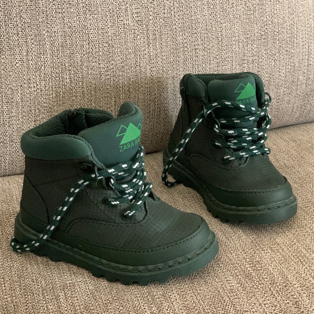 ZARA boys green snow boot (toddler)